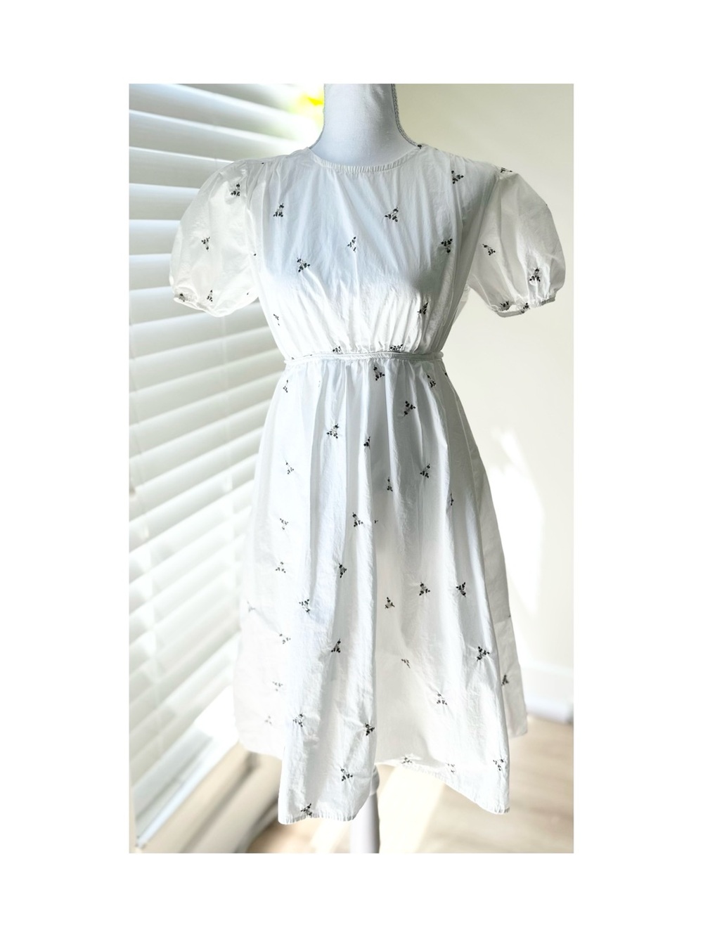 Classic White Puff-Sleeve Embroidered Dress